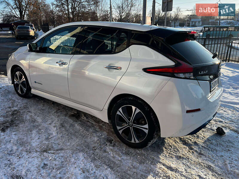 Хетчбек Nissan Leaf 2020 в Чернігові