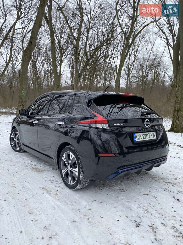 Хэтчбек Nissan Leaf 2017 в Тальном