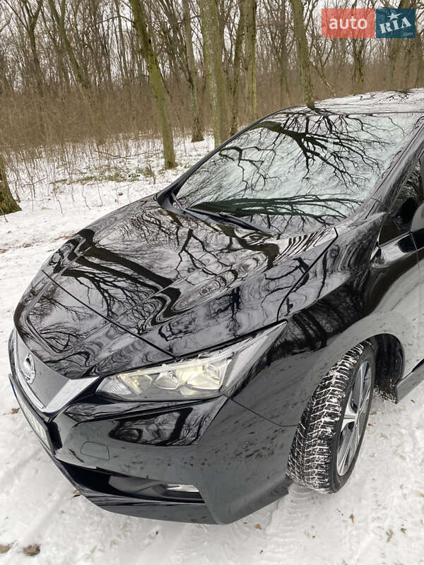 Хэтчбек Nissan Leaf 2017 в Тальном