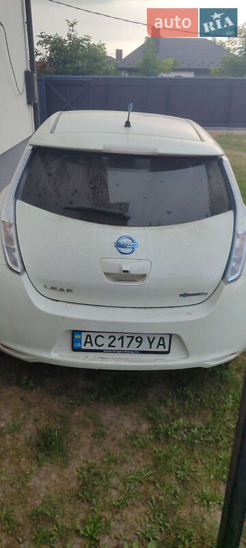 Хэтчбек Nissan Leaf 2012 в Владимире