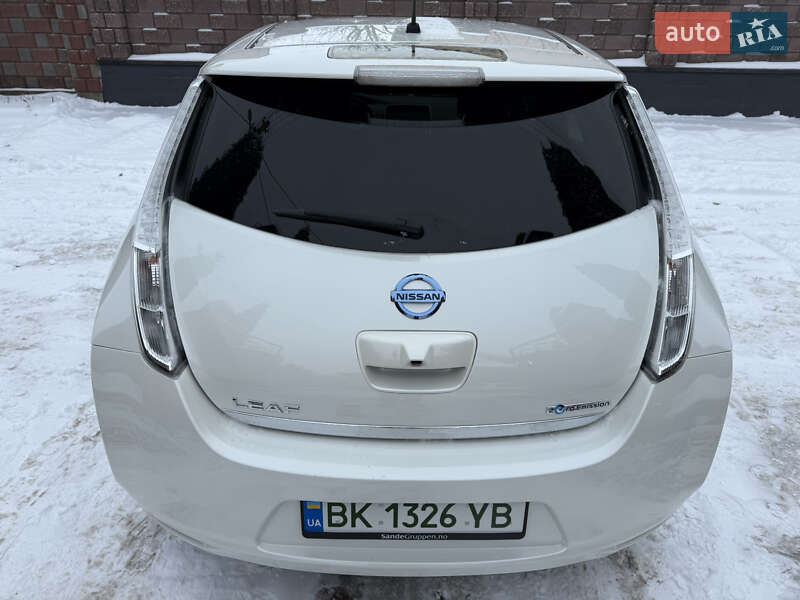 Хэтчбек Nissan Leaf 2014 в Ровно