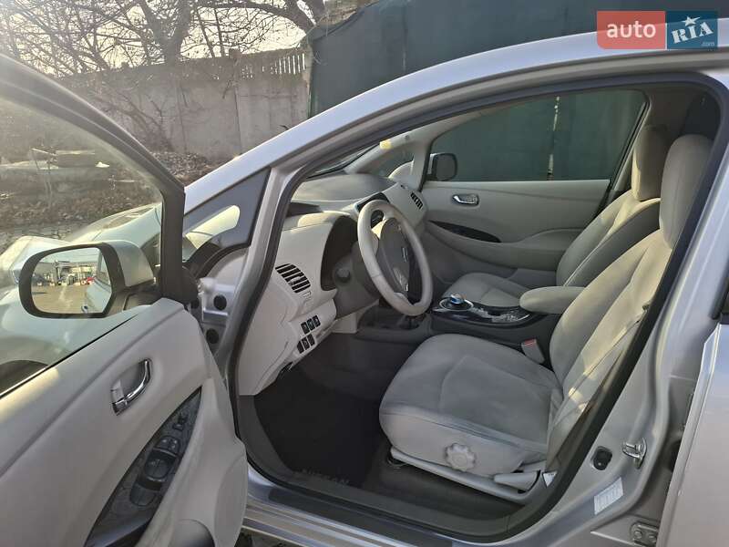 Хетчбек Nissan Leaf 2012 в Одесі фото 14 Хетчбек Nissan Leaf 2012 в Одесі