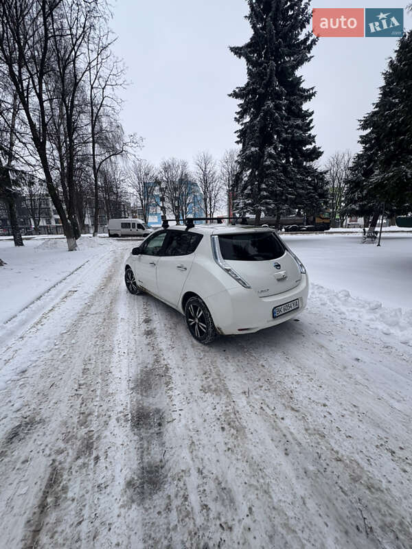Хэтчбек Nissan Leaf 2013 в Ровно