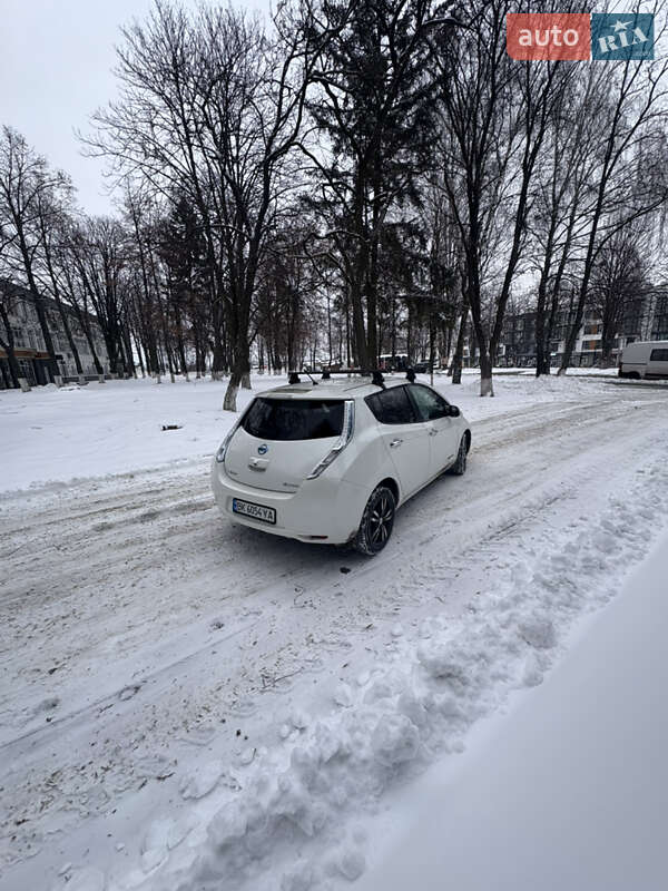 Хэтчбек Nissan Leaf 2013 в Ровно