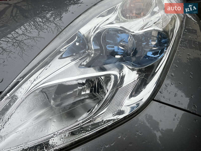 Хэтчбек Nissan Leaf 2014 в Полтаве