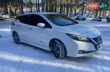 Хетчбек Nissan Leaf 2018 в Коростишеві