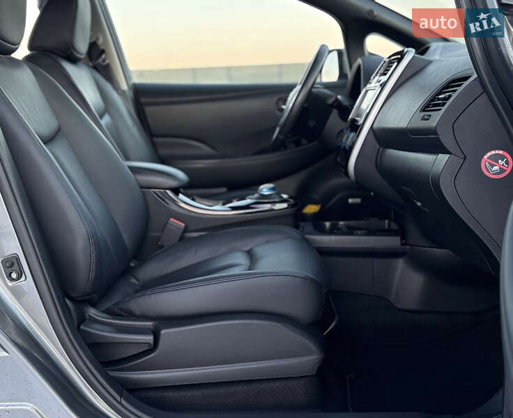 Хэтчбек Nissan Leaf 2017 в Львове