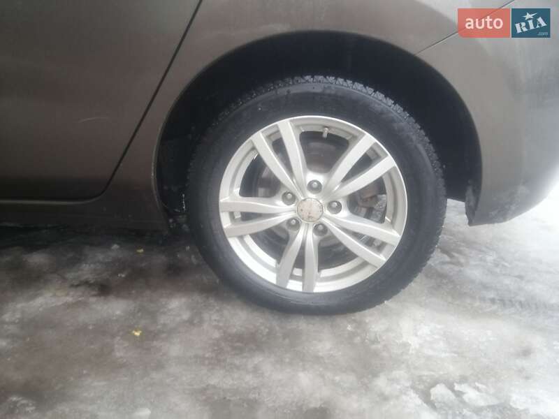 Хэтчбек Nissan Leaf 2016 в Харькове