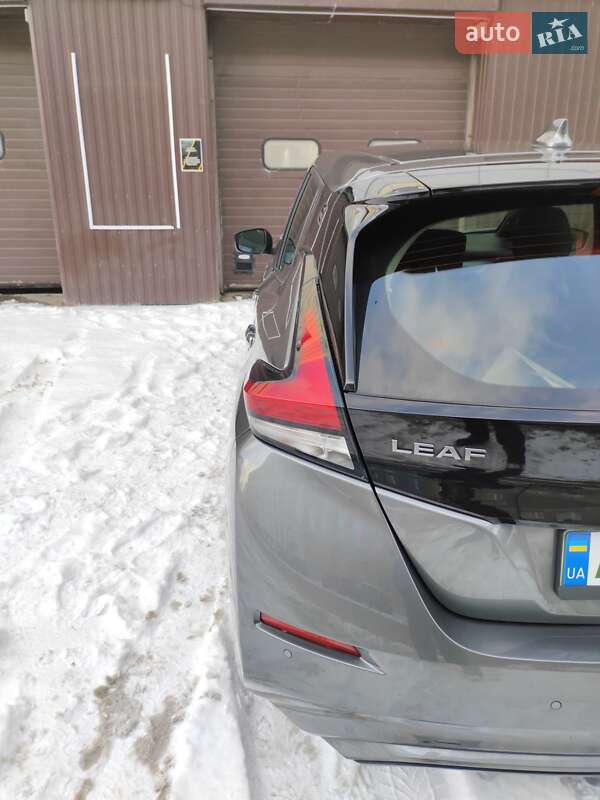 Хэтчбек Nissan Leaf 2022 в Харькове
