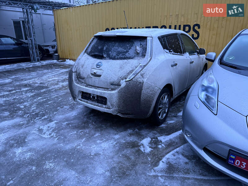 Хэтчбек Nissan Leaf 2017 в Умани