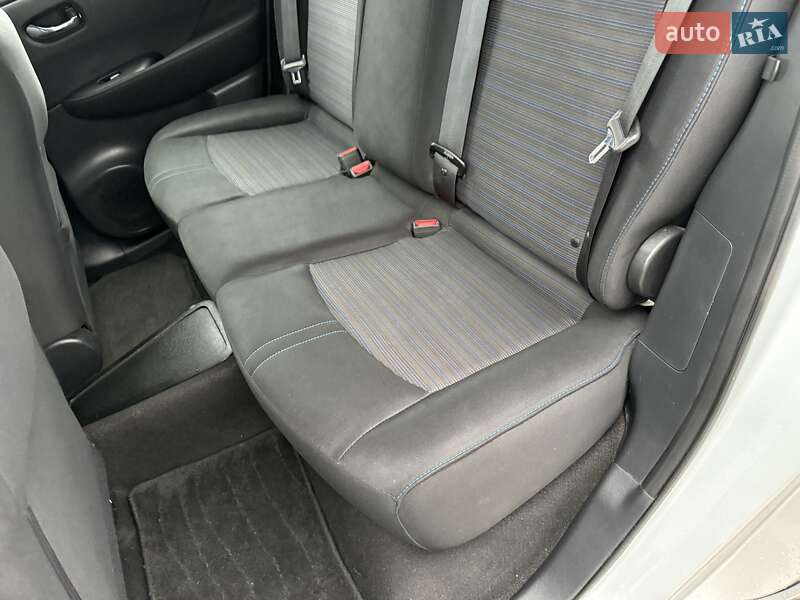 Хэтчбек Nissan Leaf 2018 в Кропивницком