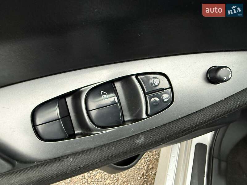 Хэтчбек Nissan Leaf 2018 в Кропивницком