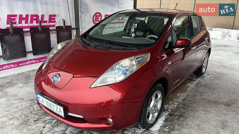 Хэтчбек Nissan Leaf 2011 в Черкассах