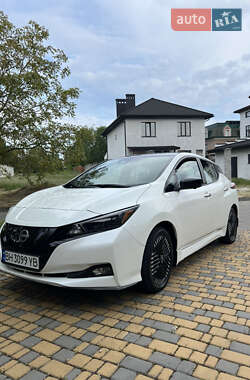 Хэтчбек Nissan Leaf 2023 в Одессе
