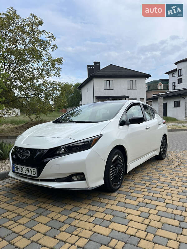 Хэтчбек Nissan Leaf 2023 в Одессе фото Хэтчбек Nissan Leaf 2023 в Одессе