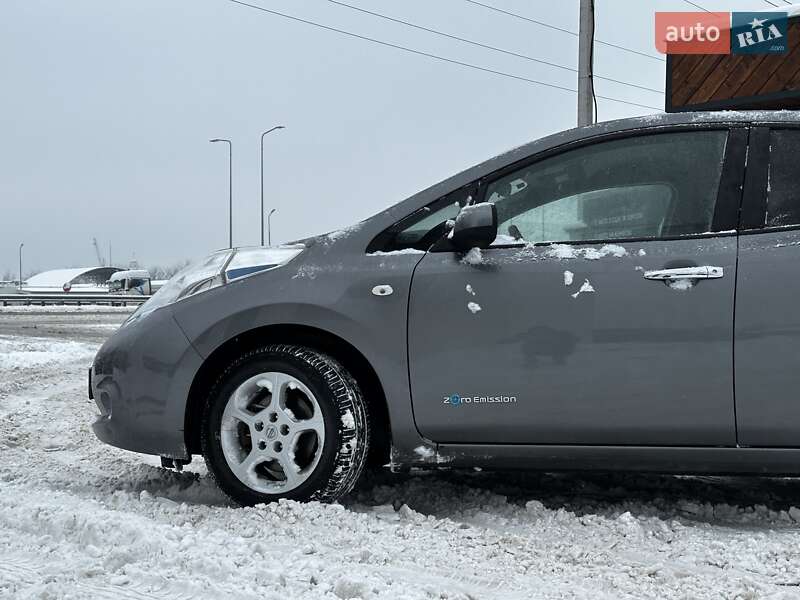 Хэтчбек Nissan Leaf 2016 в Львове