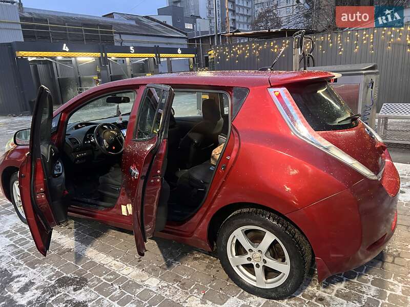Хэтчбек Nissan Leaf 2015 в Харькове