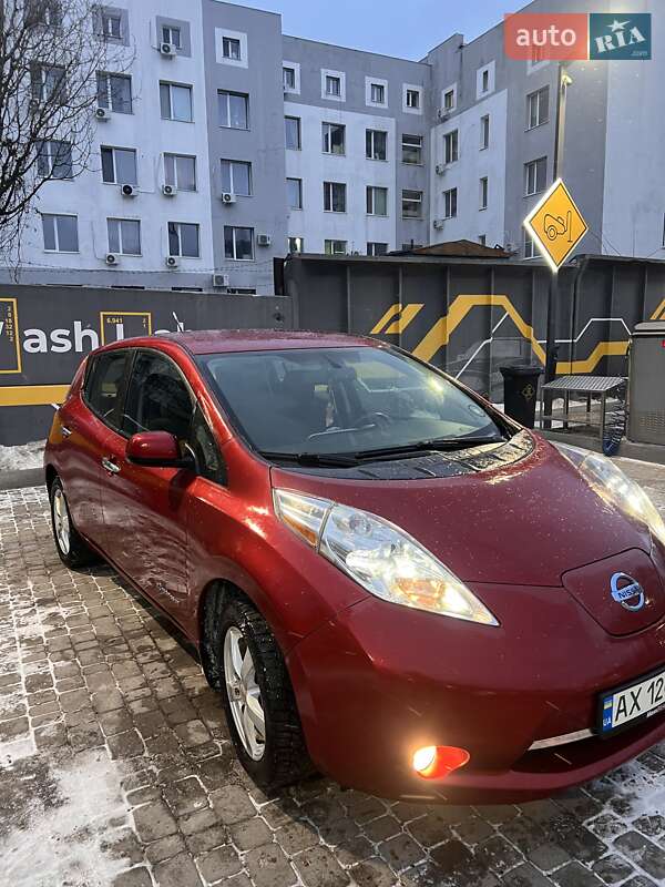 Хэтчбек Nissan Leaf 2015 в Харькове