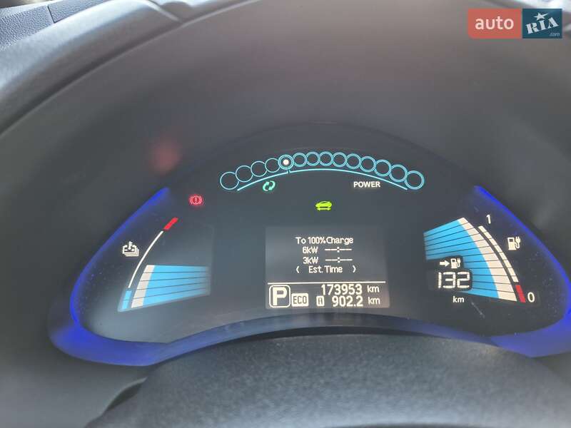 Хэтчбек Nissan Leaf 2015 в Тернополе