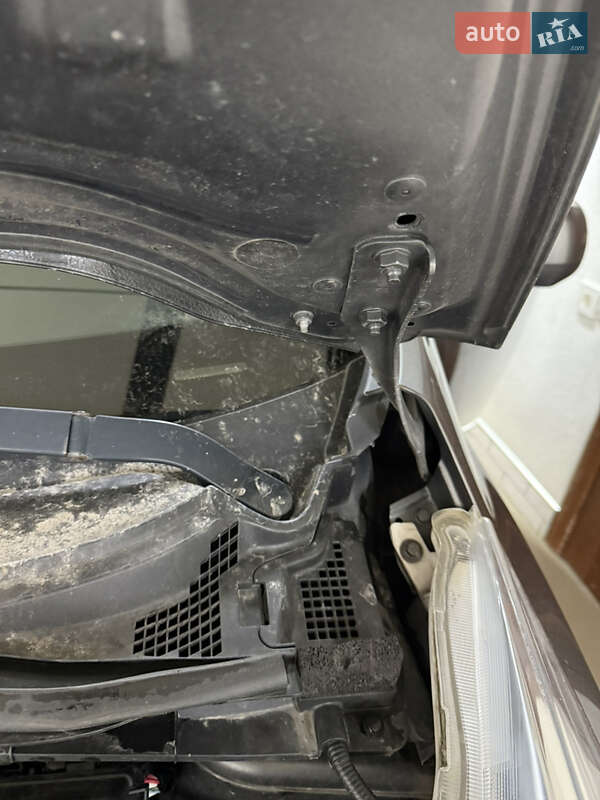 Хэтчбек Nissan Leaf 2014 в Умани