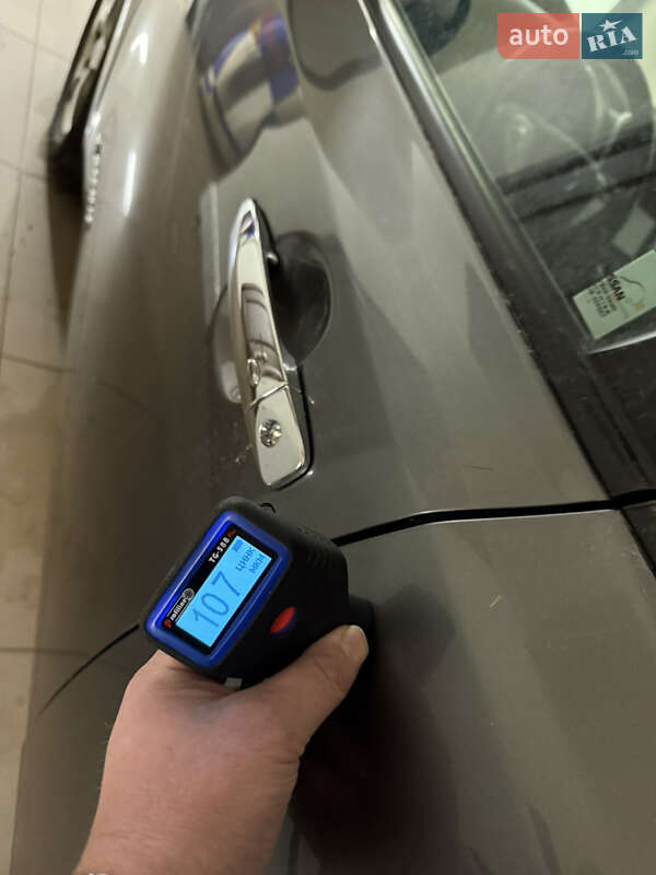 Хэтчбек Nissan Leaf 2014 в Умани