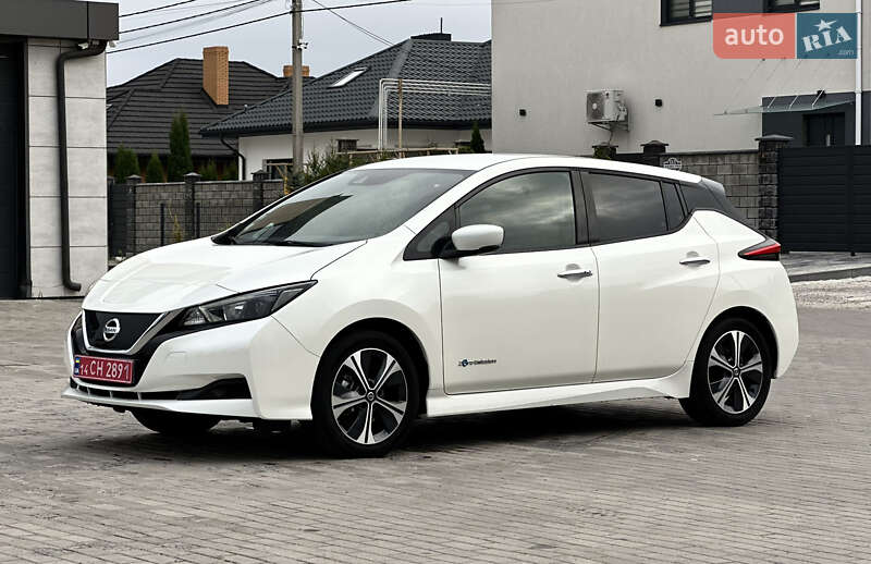 Хэтчбек Nissan Leaf 2019 в Ровно
