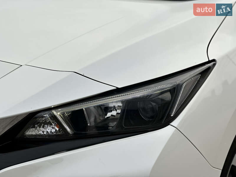 Хэтчбек Nissan Leaf 2019 в Ровно