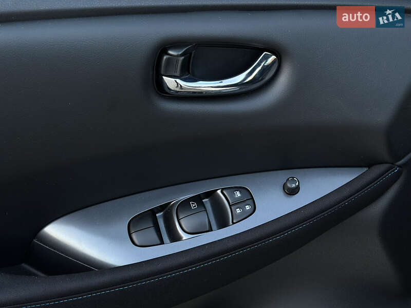 Хэтчбек Nissan Leaf 2019 в Ровно