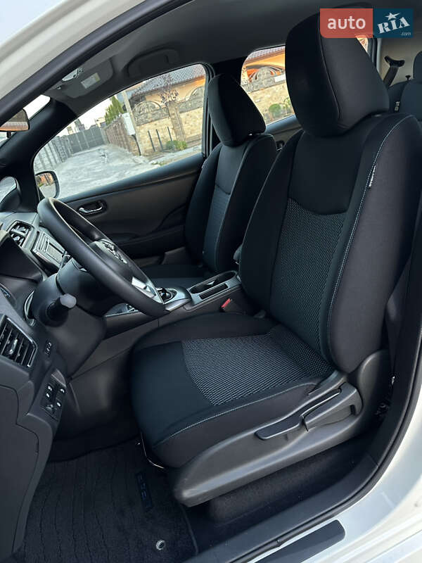 Хэтчбек Nissan Leaf 2019 в Ровно