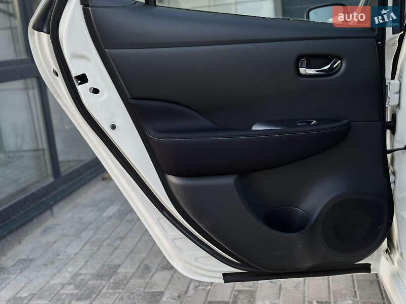 Хэтчбек Nissan Leaf 2019 в Ровно