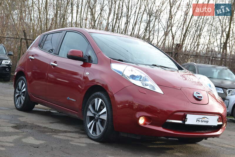Хэтчбек Nissan Leaf 2016 в Луцке