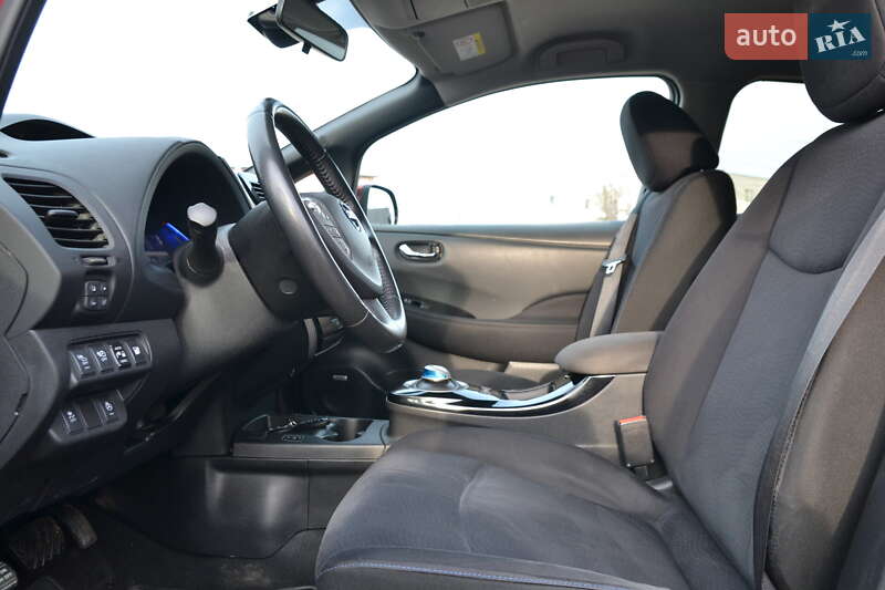 Хэтчбек Nissan Leaf 2016 в Луцке