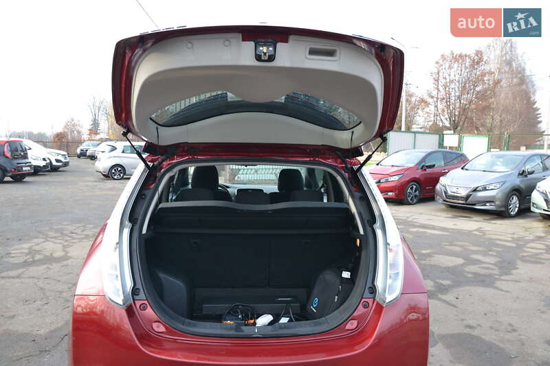 Хэтчбек Nissan Leaf 2016 в Луцке