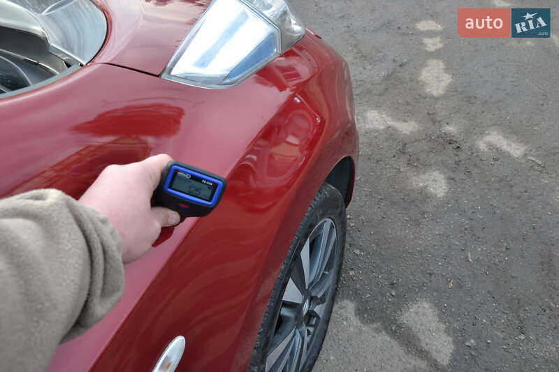 Хэтчбек Nissan Leaf 2016 в Луцке