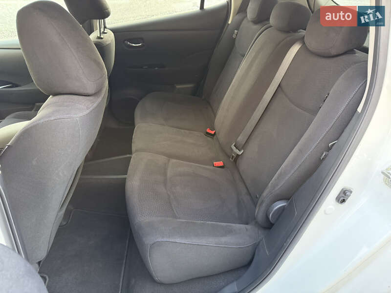 Хэтчбек Nissan Leaf 2017 в Умани