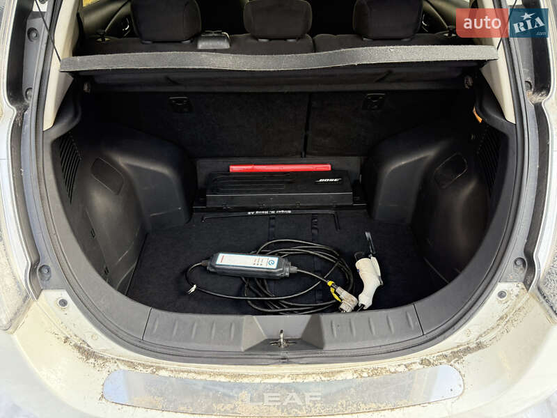 Хэтчбек Nissan Leaf 2017 в Умани