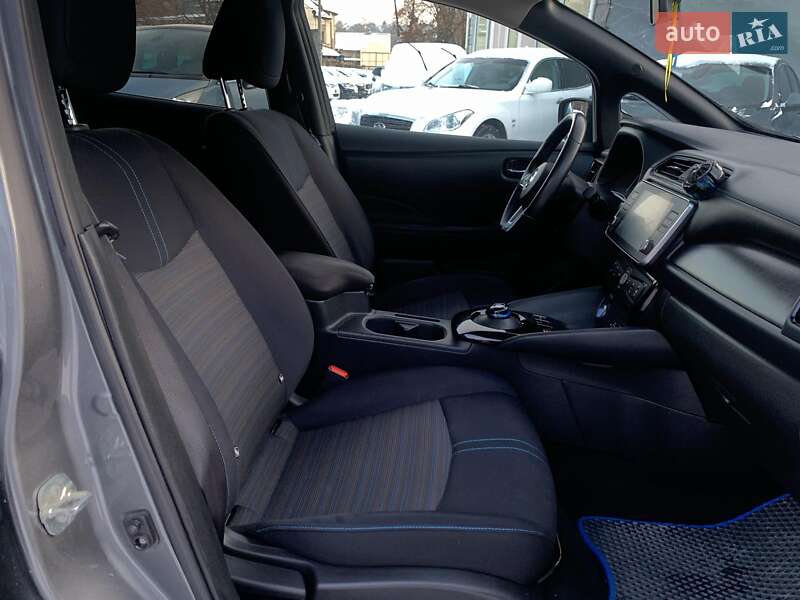 Хэтчбек Nissan Leaf 2020 в Виннице