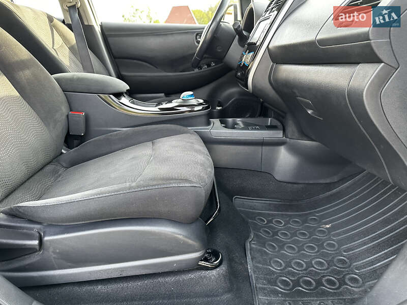 Хэтчбек Nissan Leaf 2013 в Бережанах
