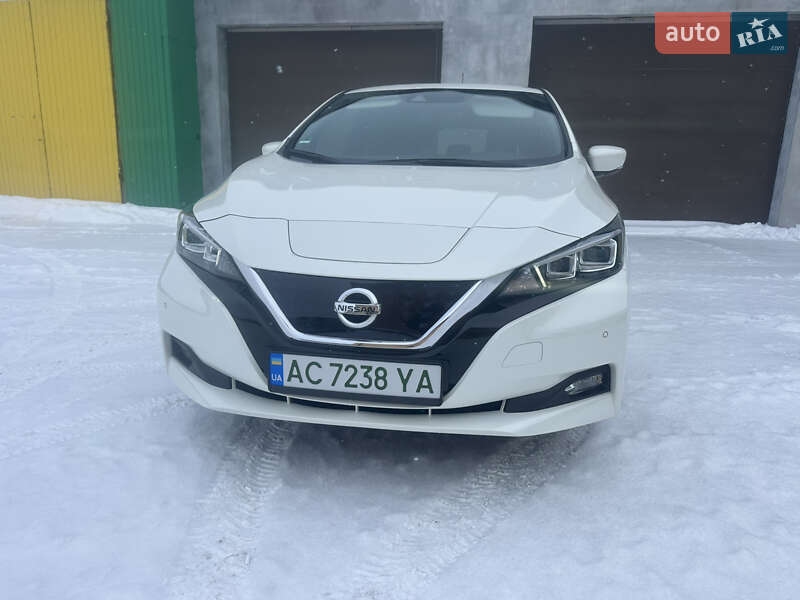 Хэтчбек Nissan Leaf 2018 в Владимире
