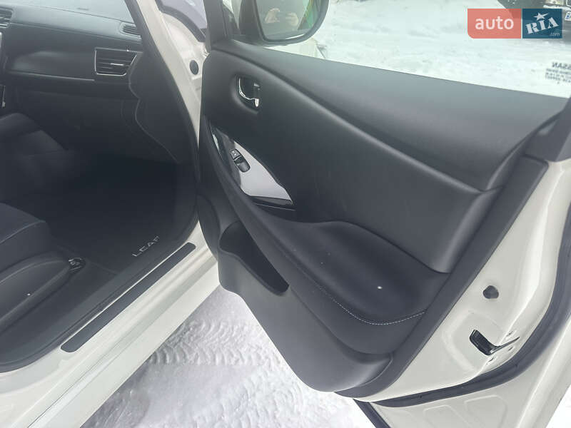 Хэтчбек Nissan Leaf 2018 в Владимире