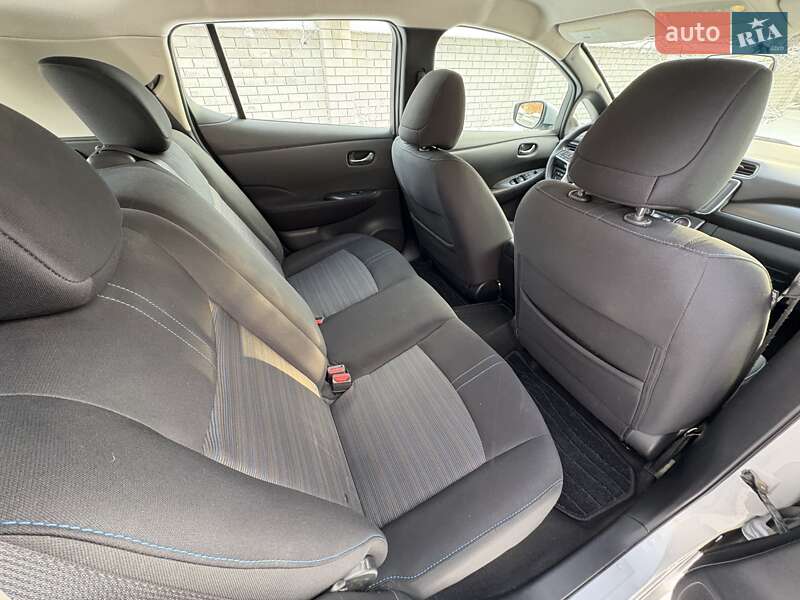 Хэтчбек Nissan Leaf 2018 в Киеве