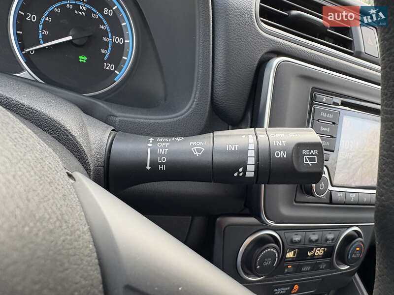 Хэтчбек Nissan Leaf 2018 в Киеве