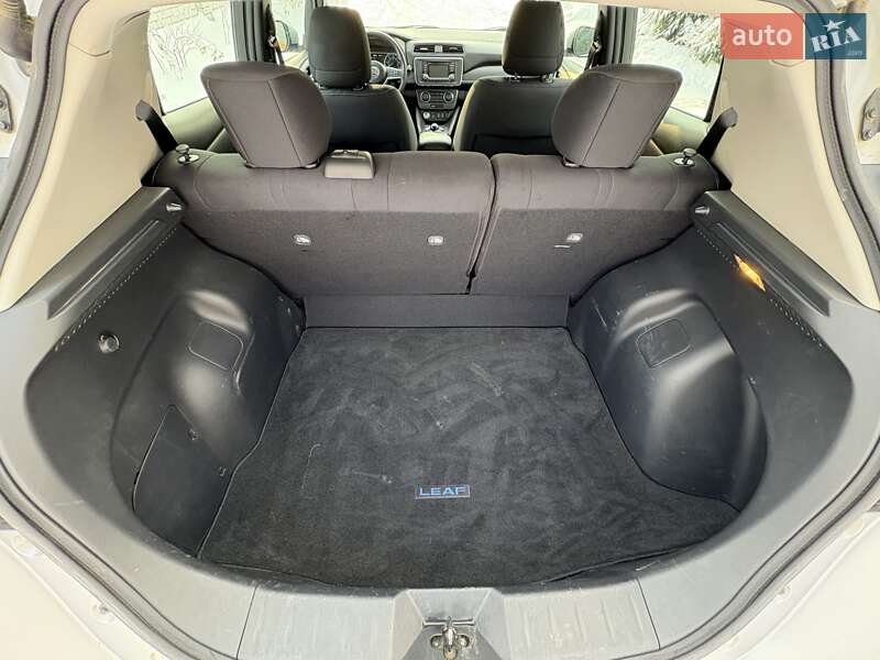 Хэтчбек Nissan Leaf 2018 в Киеве