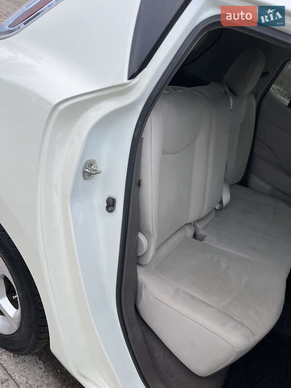 Хэтчбек Nissan Leaf 2012 в Белгороде-Днестровском