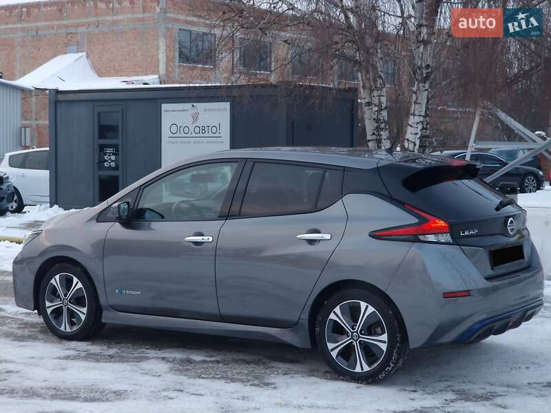 Хэтчбек Nissan Leaf 2019 в Черновцах