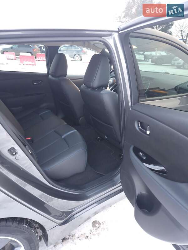 Хэтчбек Nissan Leaf 2019 в Черновцах