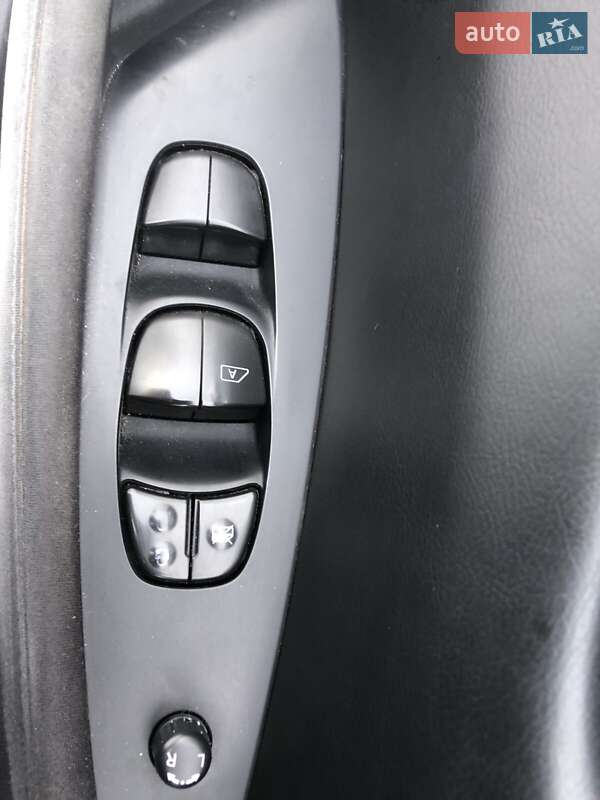 Хэтчбек Nissan Leaf 2017 в Львове