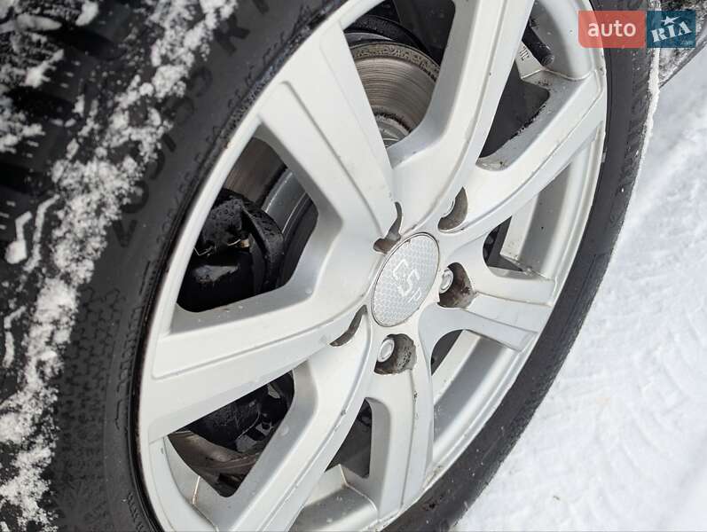 Хэтчбек Nissan Leaf 2013 в Дрогобыче