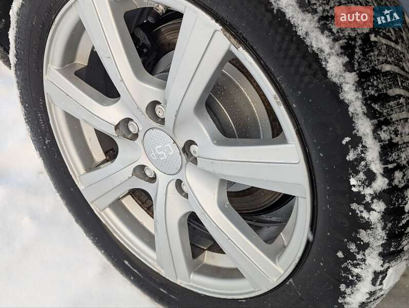 Хэтчбек Nissan Leaf 2013 в Дрогобыче