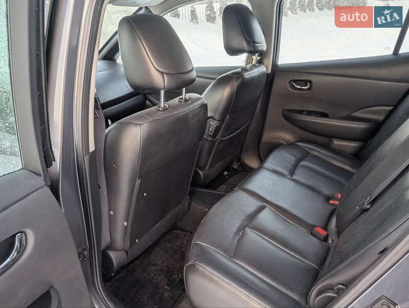 Хэтчбек Nissan Leaf 2013 в Дрогобыче
